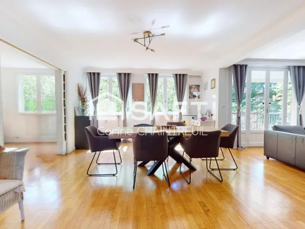 !! Le parfait appartement familial : grands volumes, lumière et cadre verdoyant avec parc arboré !!