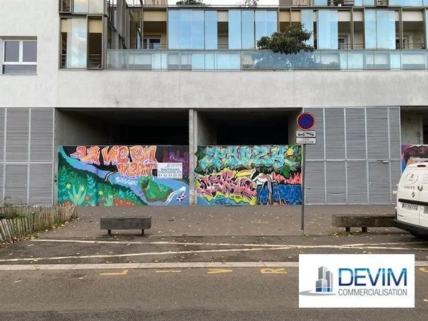 Local commercial 161 m²