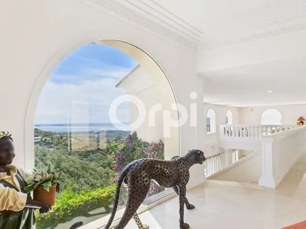 Maison 5 pièces 297 m²
