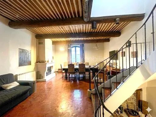 Maison 5 pièces 185 m²