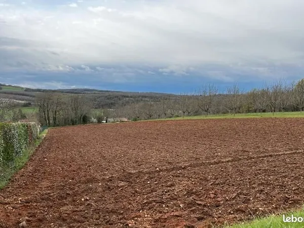 Terrain 4 247 m² Saint Martial D Albarede