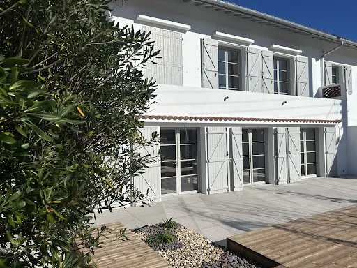 Maison 6 pièces 220 m²