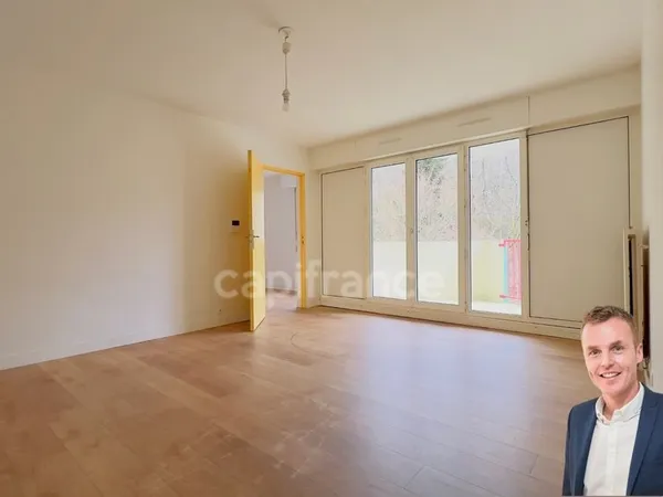 Quimper Ouest - Appartement T4 de 78 m² habitable - 1 loggia - Une terrasse - Cave