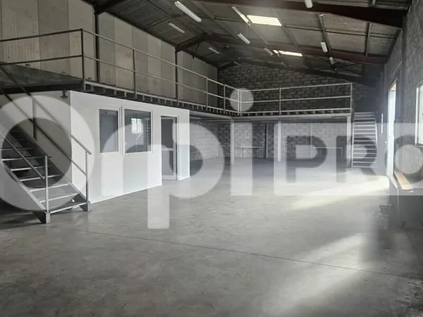 Local d'activité 336 m²