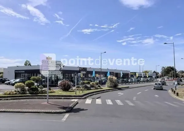 Local commercial 170 m²