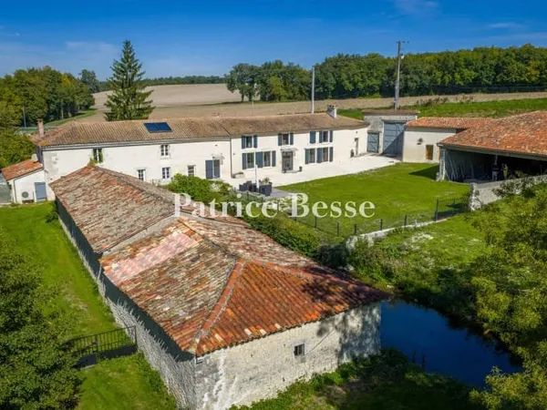 Moulin 8 pièces 234 m²