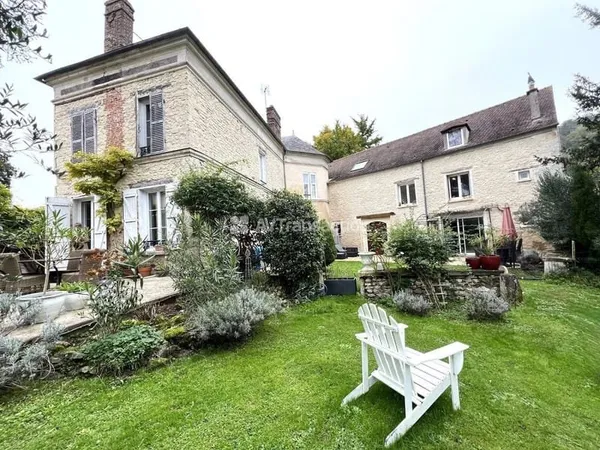 Maison 12 pièces 329 m²