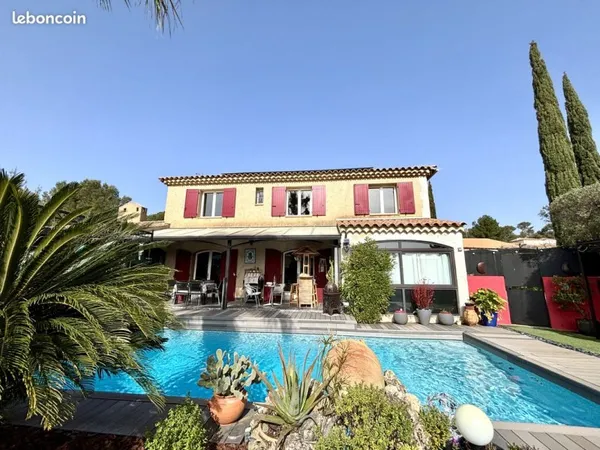 Maison 6 pièces 160 m²