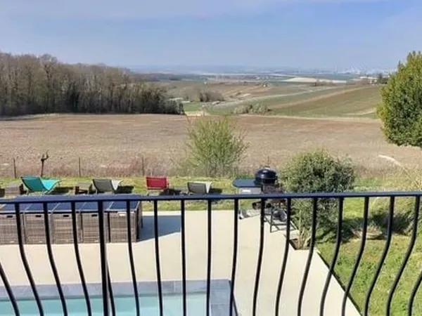 Maison 6 pièces 210 m²