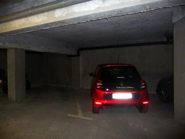 Place de parking quartier Europole/Berriat