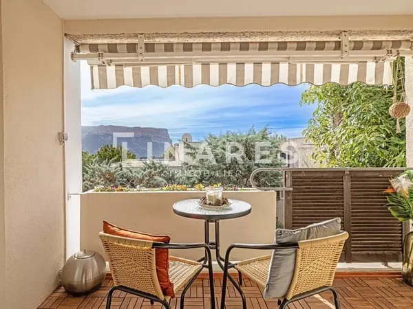 PLEIN CAP - Appartement T5 de 93 m2 - Terrasse - Stationnement - Vue Cap Canaille et mer - 13260 CAS