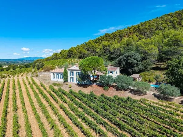 Propriété 270 m²