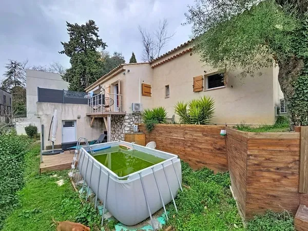 VENCE SUD - VILLA 5 PIECES SUR 700M2 DE TERRAIN