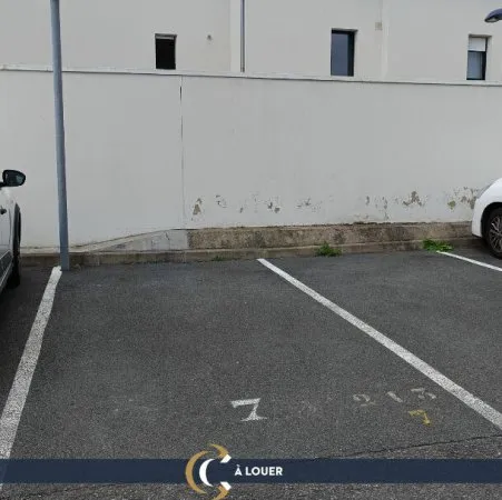 A louer parking de 15 m² -SAINT MALO Secteur Rothéneuf