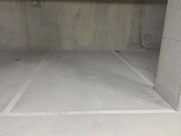 Parking 14 m²