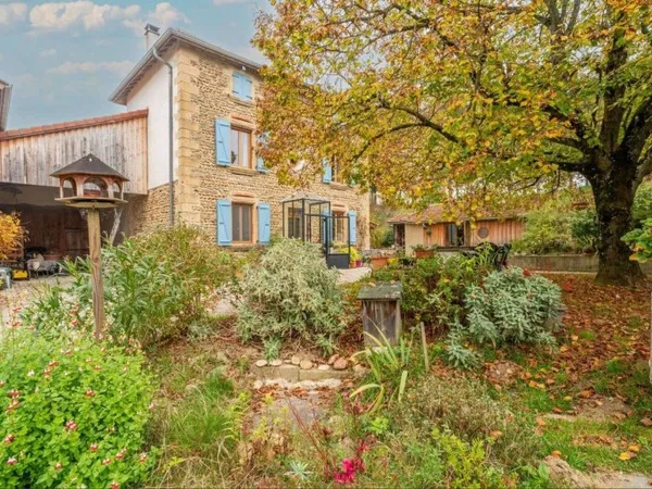 Maison 10 pièces 250 m²