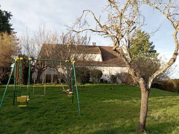 Agréable maison à proximité des Gorges de la Sioule et de Combronde