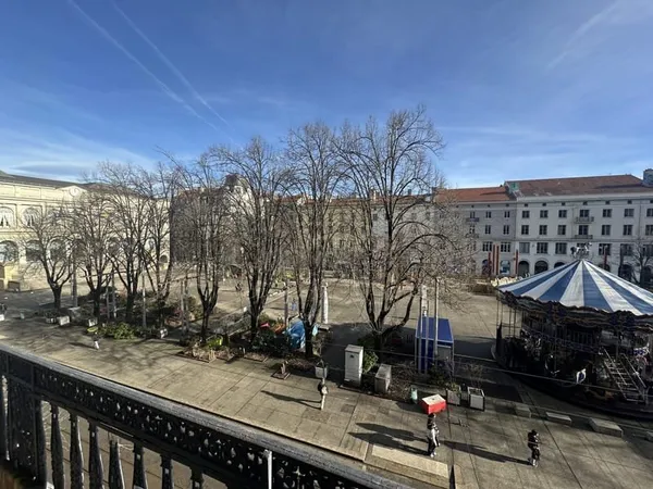 SAINT ETIENNE BUREAUX / PROFESSIONS LIBERALES EMPLACEMENT PREMIUM HOTEL DE VILLE 209 m2