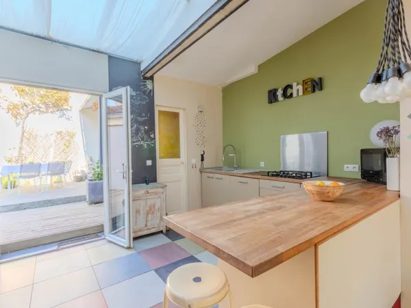 Vends maison charmante avec bel extérieur - 83m²
