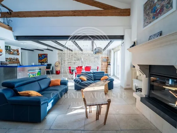 Moulin réinventé dans un esprit loft contemporain - Comps