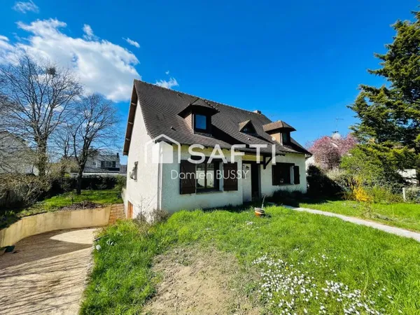 Maison de 160 M2 edifiée sur un terrain de 1002M2.