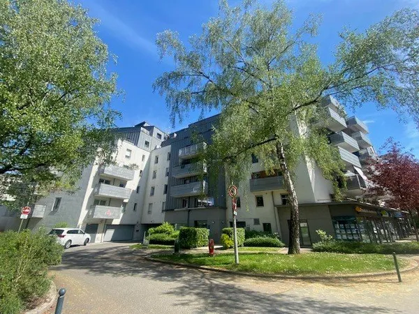 Stationnement Location Annecy   120€