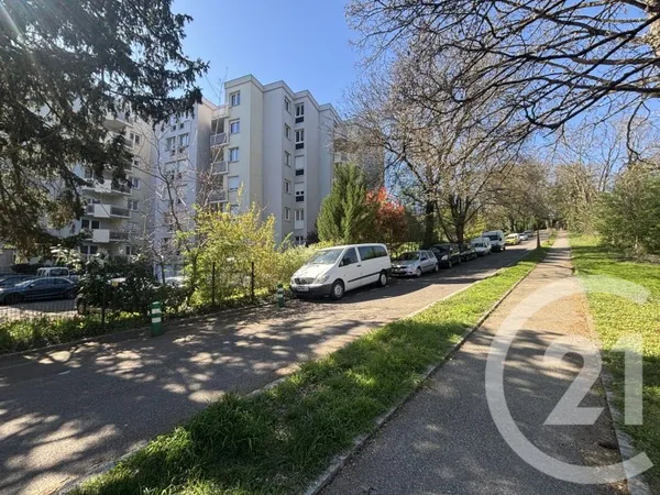 Appartement 4 pièces 79 m²