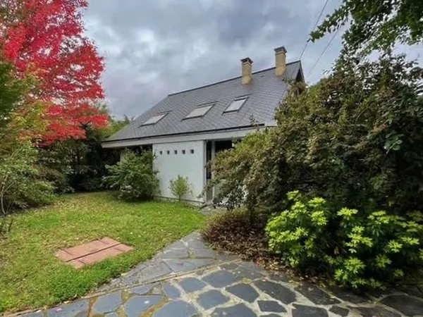 Maison 5 pièces 205 m²
