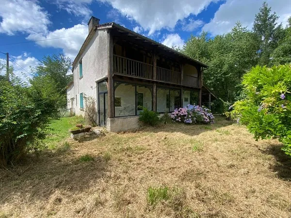 Maison avec grange et ruisseau proche de Villeréal