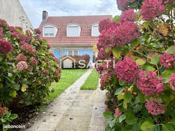 Propriété 4 pièces 130 m²