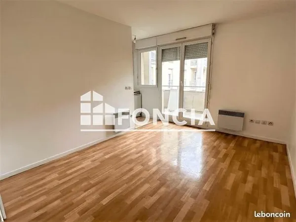 Appartement 21.49m² à louer 563 - MELUN 77000