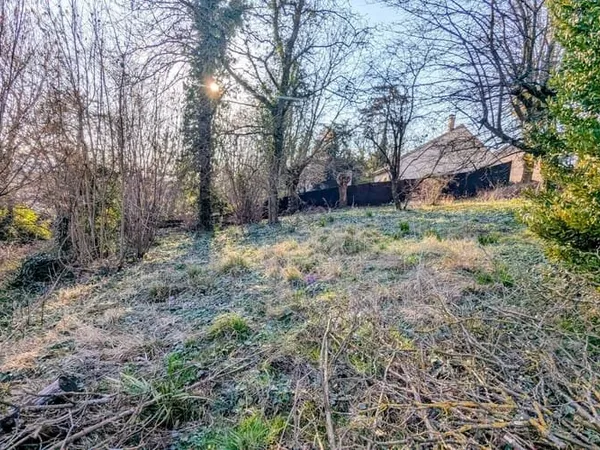 Terrain 548 m²