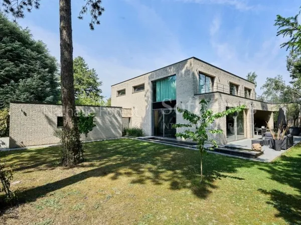 Mouvaux , Exceptionnel maison cubique cadastrée sur une parcelle