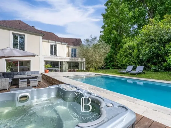 Louveciennes - Maison 4 Chambres Piscine 1 200 m² de parcelle