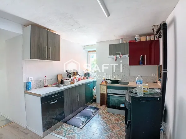Maison mitoyenne d'un côté de 151 m²