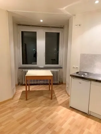 Studio 1 pièce 19 m²