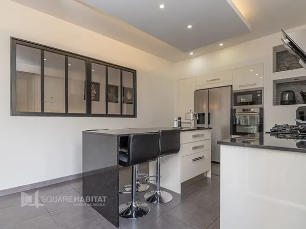 MAISON A VENDRE - PORTE DE LONS LE SAUNIER - 160m²