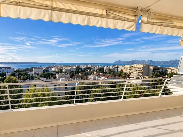 Basse Californie - Superbe appartement rénové, terrasse et belle vue mer