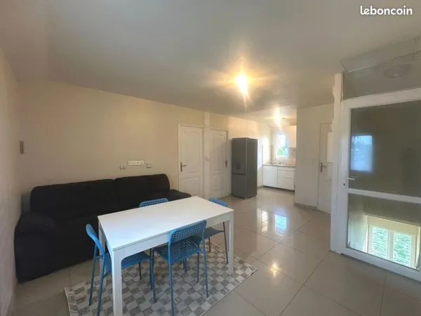 F3 meublé de 44 m² au 2e étage en pavillon calme - Quartier du Lac - Vigneux-Sur-Seine
