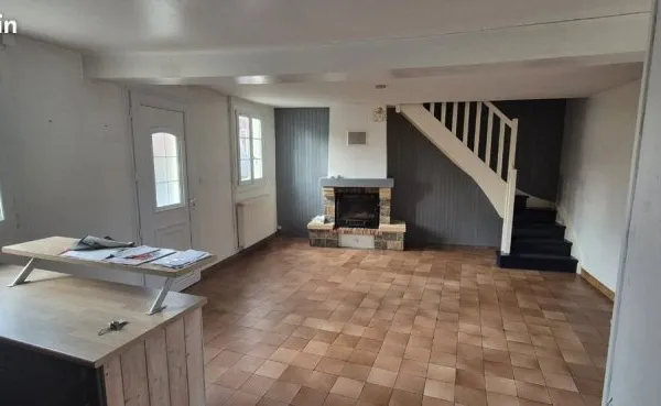 Charmante maison avec cour et dépendances