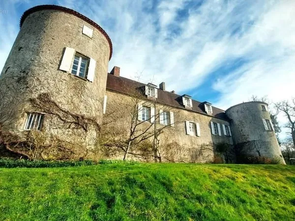 Château dans un cadre préservé