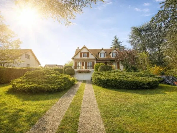 Maison familiale 7 pièces 154 m² à Bennecourt