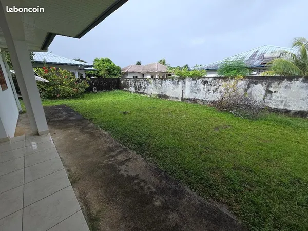 Maison 95 m2 terrain 800 m2