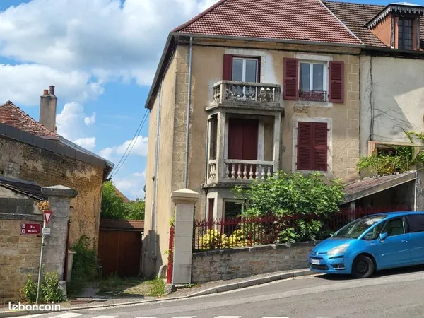 Arbois Centre - Immeuble de 5 appartements 265 m2 loués
