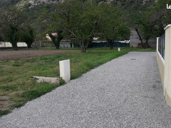Terrain 732m2