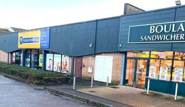Local commercial 280 m²