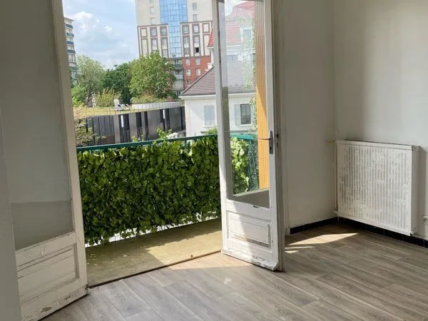 CLAMART Beau T3 TRÈS LUMINEUX avec BALCON