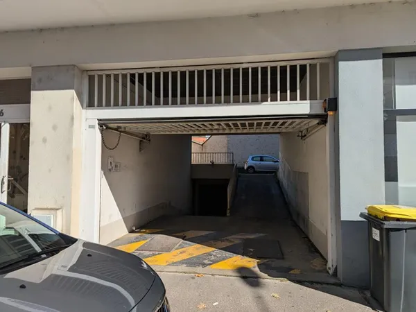 Stationnement Location Dijon   50€