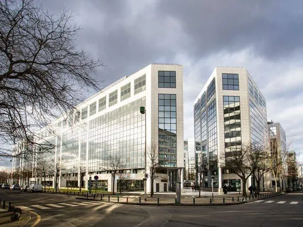 Bureau 3933 m²