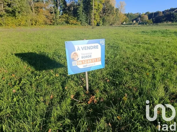 Terrain 7906 m²